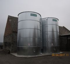 flat bottomed smooth wall grain silos