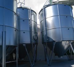 MICHAL smooth wall grain silo with hopper