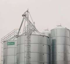 smooth wall grain silos with vertical auger