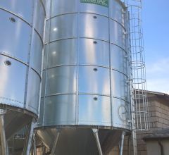 smooth wall grain silo with hopper and ladder